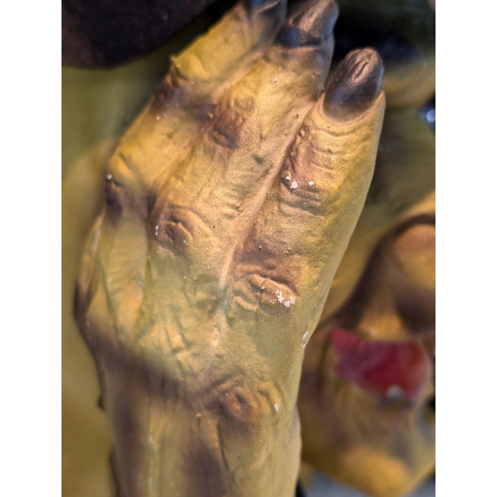 Scary Peeper Tapping Window Witch Animated Halloween Prop Tested Creepy Decor - Picture 6 of 16